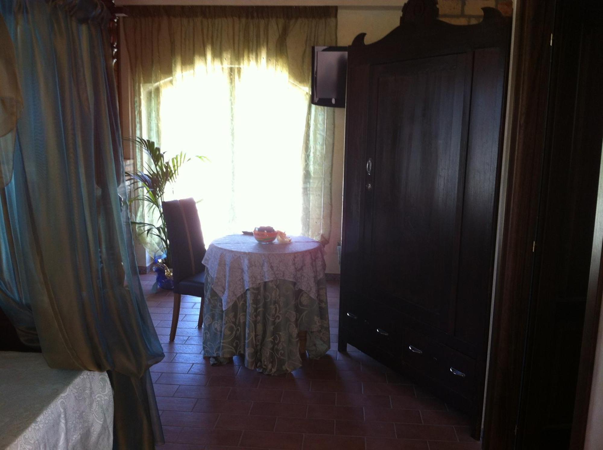 Hotel Il Feudo Dei Pierleoni Celano Quarto foto